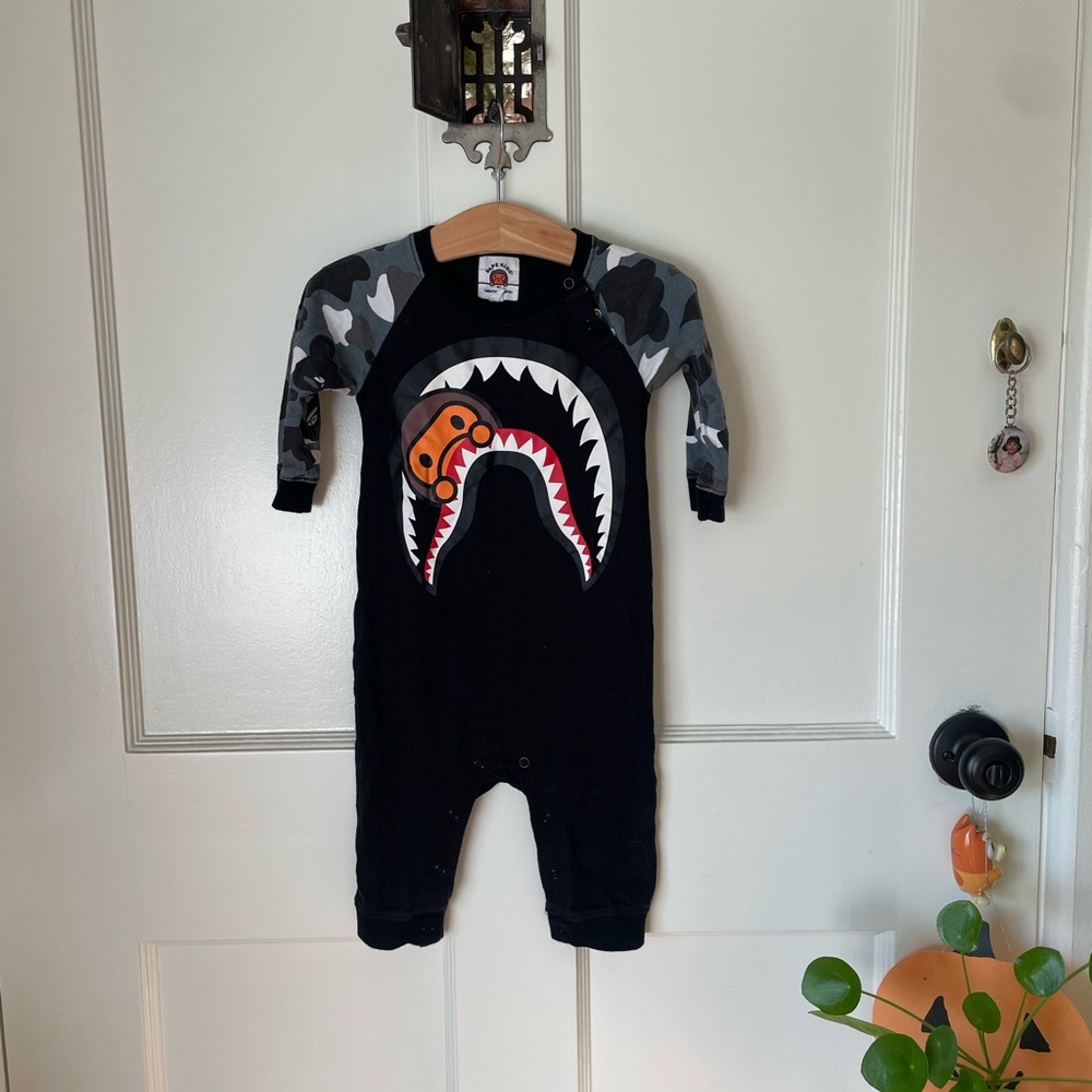 BAPE KIDS Baby Milo onesie